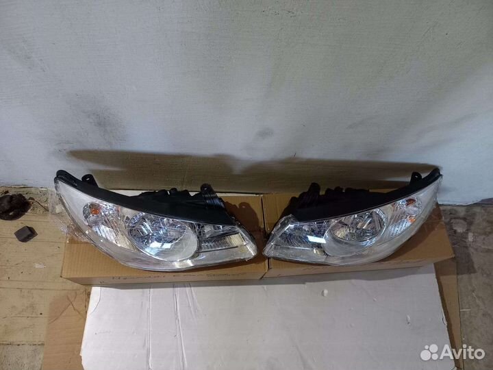 Hyundai elantra 4 фара левая правая