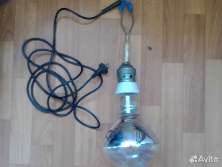 Лампа для прожектора с цоколем