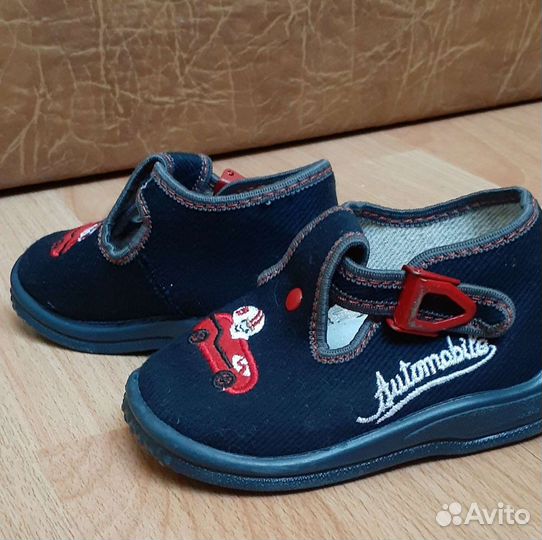 Сандали для мальчика новые