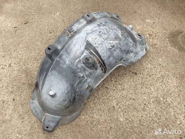 Подкрылок передний правый Mercedes ML163