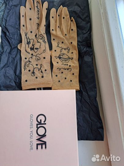 Женские перчатки