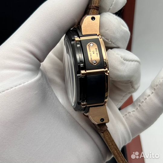 Четкие мужские часы