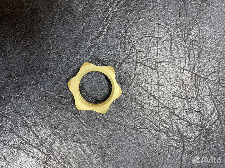 Suzuki gsxr600 gsxr750 гайка верхней траверсы