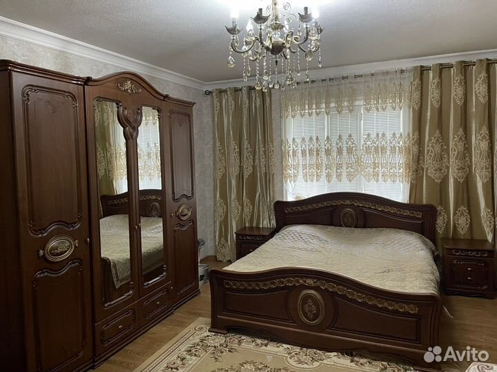 Спальный гарнитур