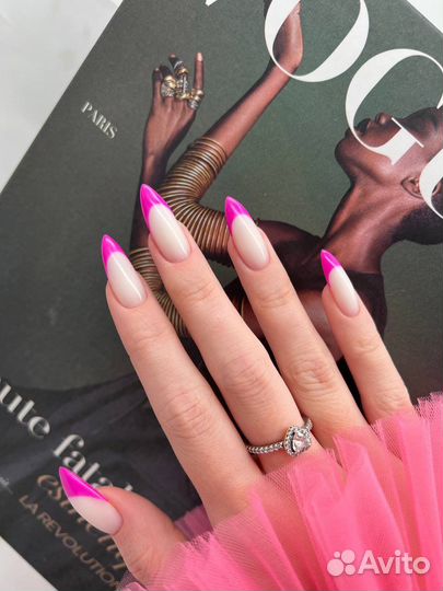 Маникюр Педикюр Брови