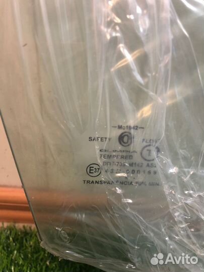 Стекло дверное переднее правое Hyundai Solaris