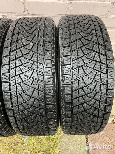 Bridgestone Blizzak DM-Z3 215/60 R17 99S