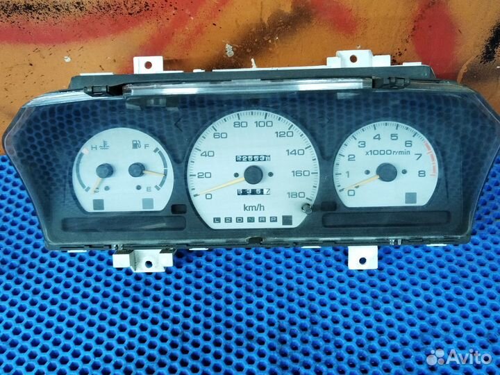 Панель приборов Mitsubishi RVR, chariot 1994