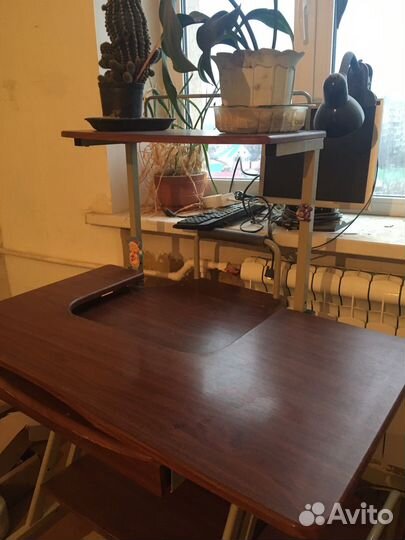 Стол компьютерный