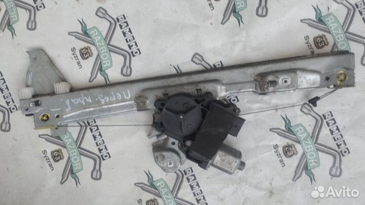 Стеклоподъёмник передний правый Peugeot 308