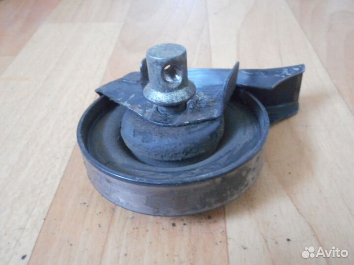 Кронштейн ролика Nissan Maxima (88-94 года) J30