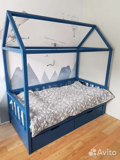 Кровать домик