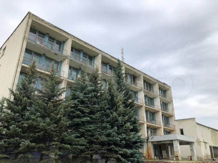 Здание, 5500 м²
