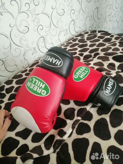 Перчатки для кикбоксинга