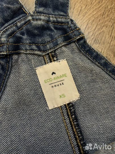 Джинсовый комбинезон