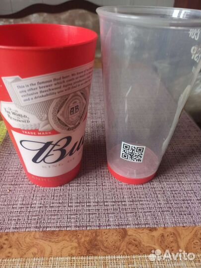 Пластиковые стаканы2 штуки
