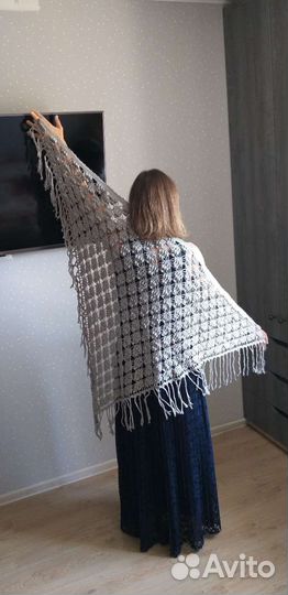 Шаль вязаная крючком