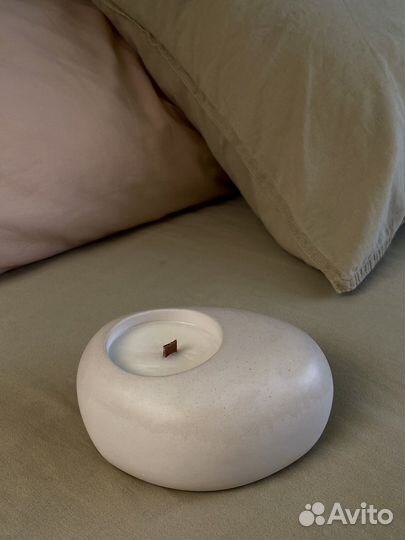 Свеча в камне