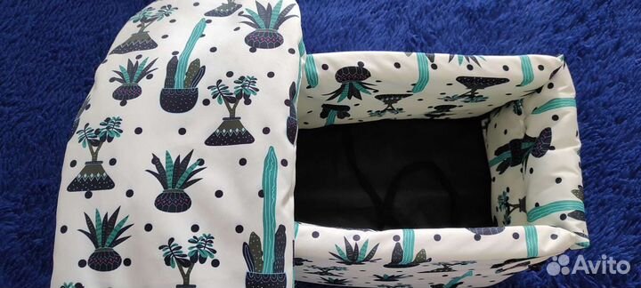 Переноска для кошек и собак