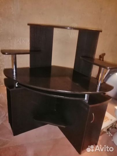 Компьютерный стол бу угловой