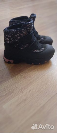 Продам зимние ботинки для девочки