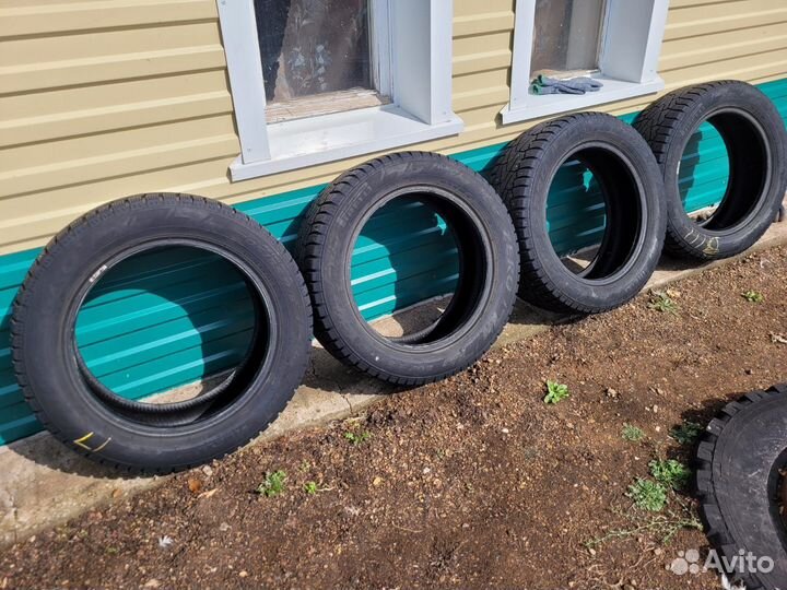 R16 Pirelli Ice Zero 205/55, PCD 5x114.3 DIA 10