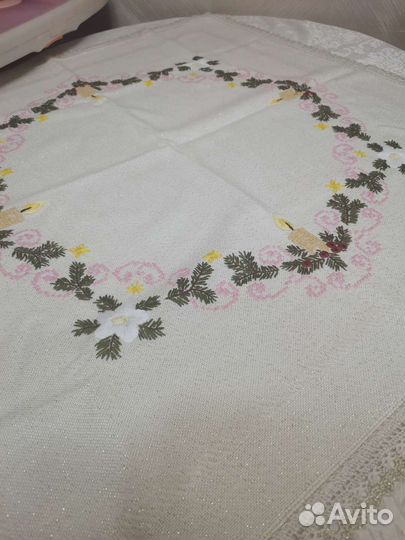 Скатерть новогодняя ручной работы