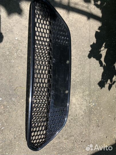 Передняя решетка бампера форд фокус 2 ре