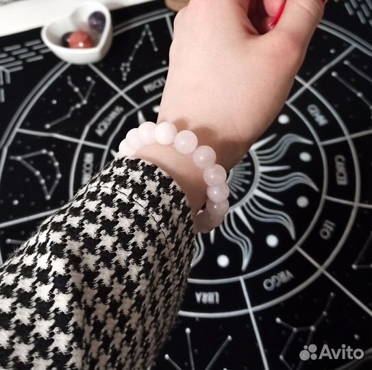 Браслет из розового кварца