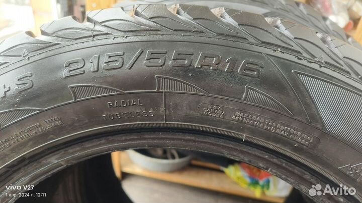 Goodyear UltraGrip Extreme 215/55 R16