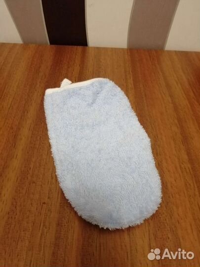 Новое полотенце с уголком + мочалка-варежка