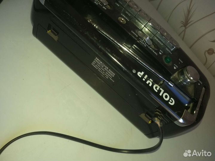 Кассетный магнитофон goldyip с радио