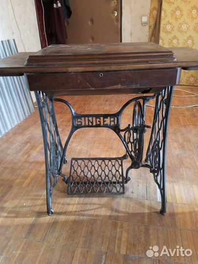 Швейная машина Singer