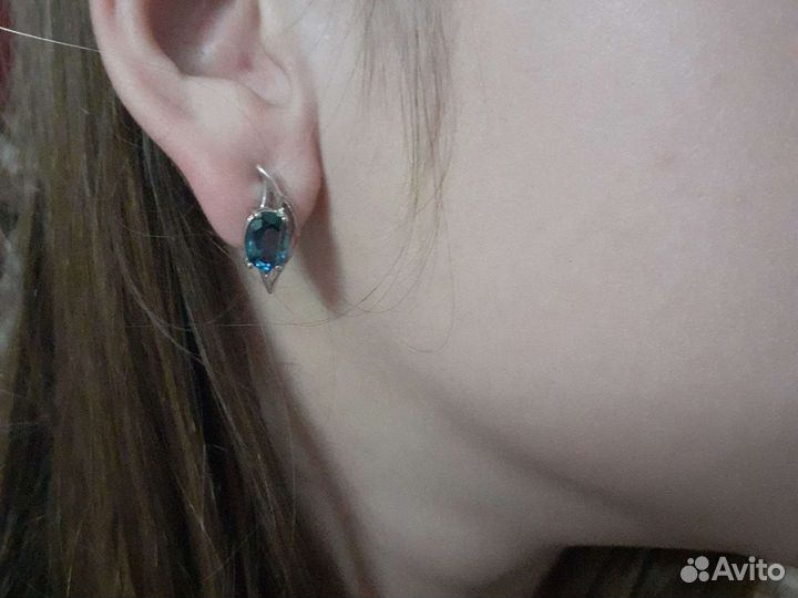 Серебряное кольцо и серьги с фианитом