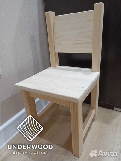 Детский стул из массива