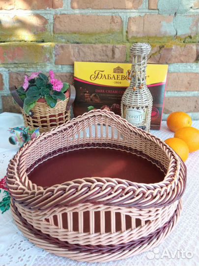 Плетеный поднос