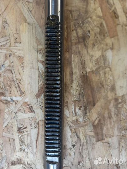 Вал рейки гур бмв Е90