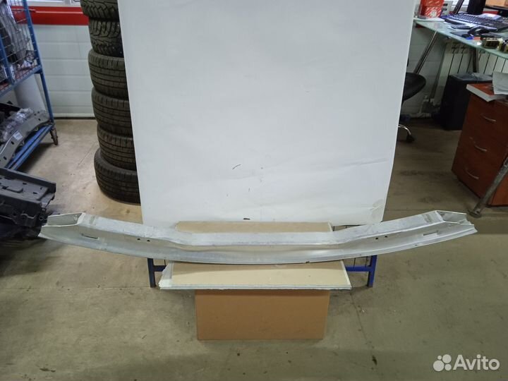 Усилитель переднего бампера BMW X3 E83 2003-2010