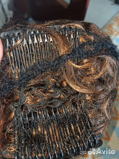 Пучок на гребнях 2 цвета