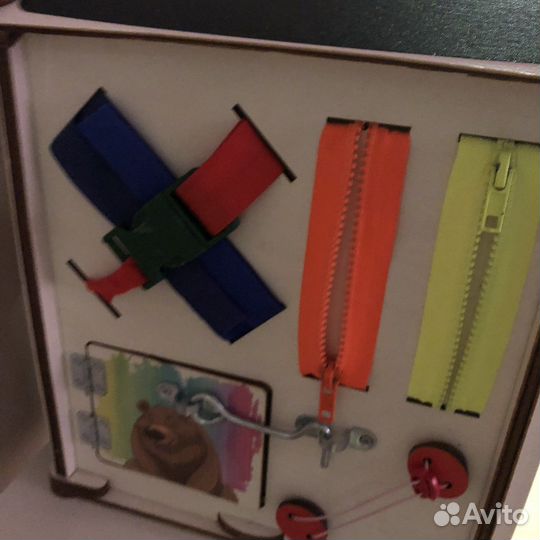 Деревянный домик /Бизиборд/ Монтессори