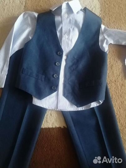 Костюм 3ка плюс галстук на 4-5 лет