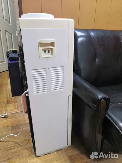 Кулер для воды с холодильником