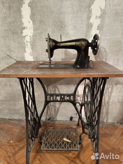 Госшвеймашина на станине