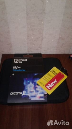 Чехол dicota PerfectSkin для ноутбука 12.1