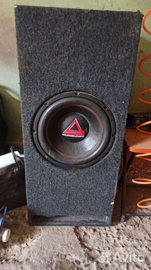 Автомобильный сабвуфер