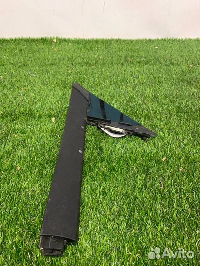 Стекло двери передней левой Tesla Model S 2015