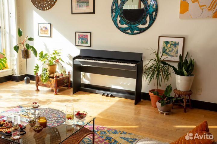 Цифровое пианино Roland + Аксессуары