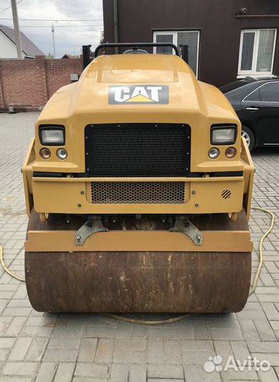 Дорожный каток CAT CB34, 2021