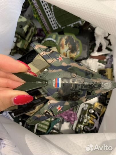 Большой пакет игрушек для мальчика (солдатики)