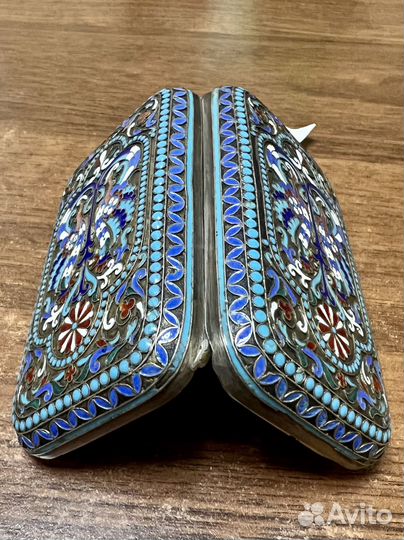 Портсигар старинный в эмалях. Серебро 84 пробы